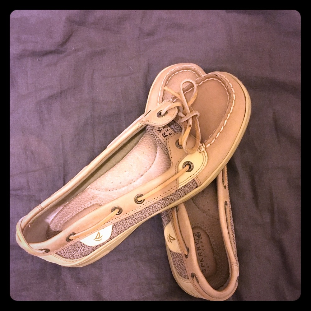 Women’s Sperry boat shoes